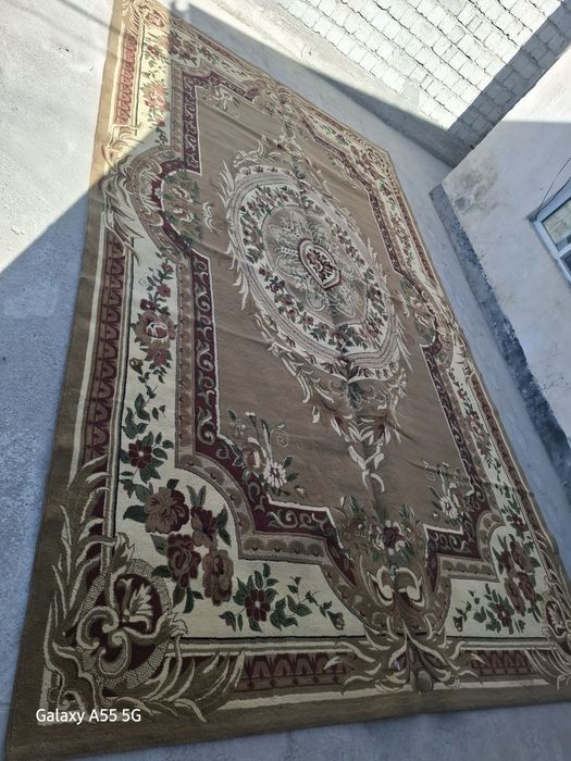 Продаю ковёр б/у