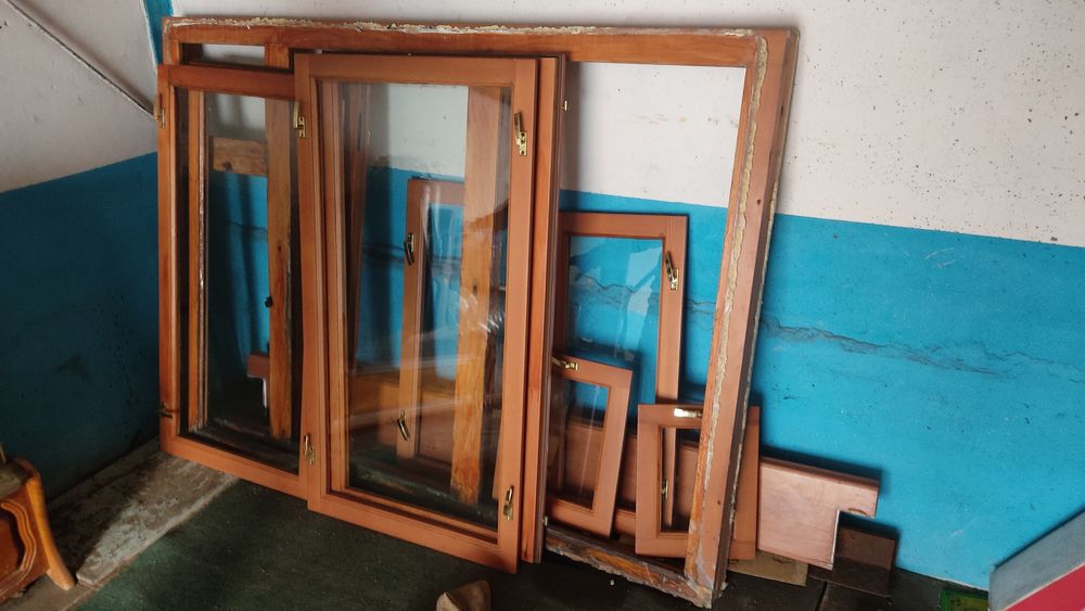 Оконная рама со стеклами