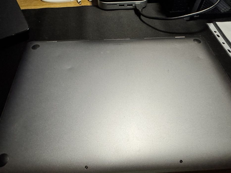 Apple MacBook Pro 16" 2019 i9 16Gb 1Tb - за ремонт