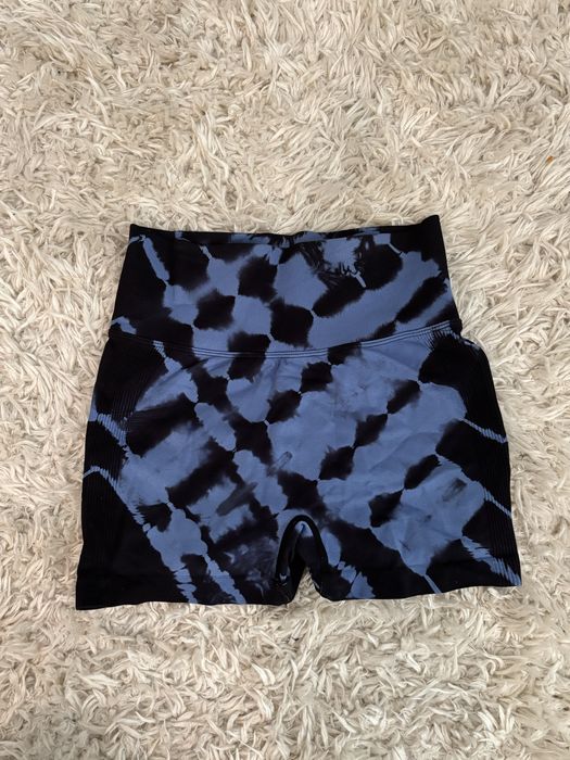 Къс клин (tie-dye)