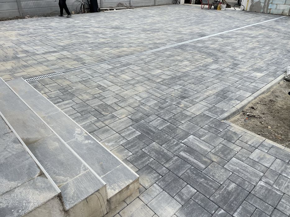 Transformam curtea ta | Montaj pavele Brasov | Borduri