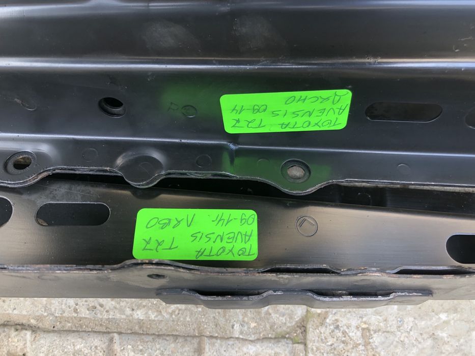 Надлъжни гредички за перден мост на Тойота авенсис T27 09г-14г