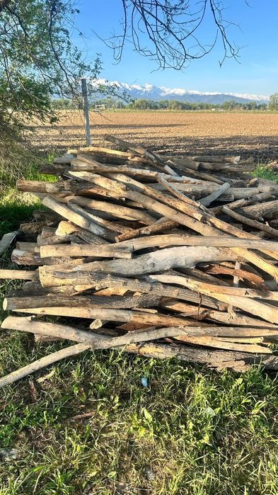 Продам стойки под малину