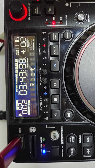 Player media și controler DJ compact DJ-Tech USOLO FX