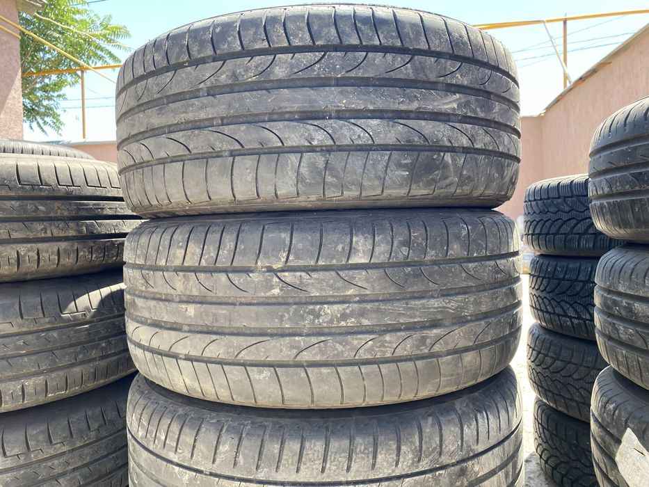 Шины Bridgestone 225/50/17,  2шт