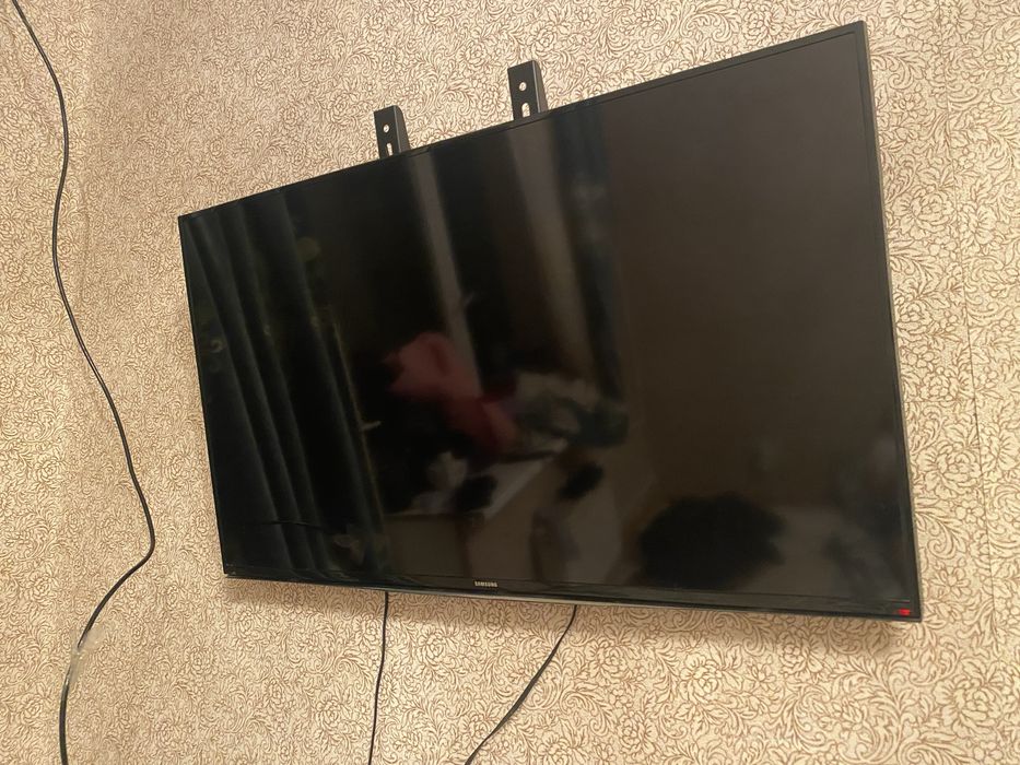 samsung тв сатылады корсетип тур 40мынга берем