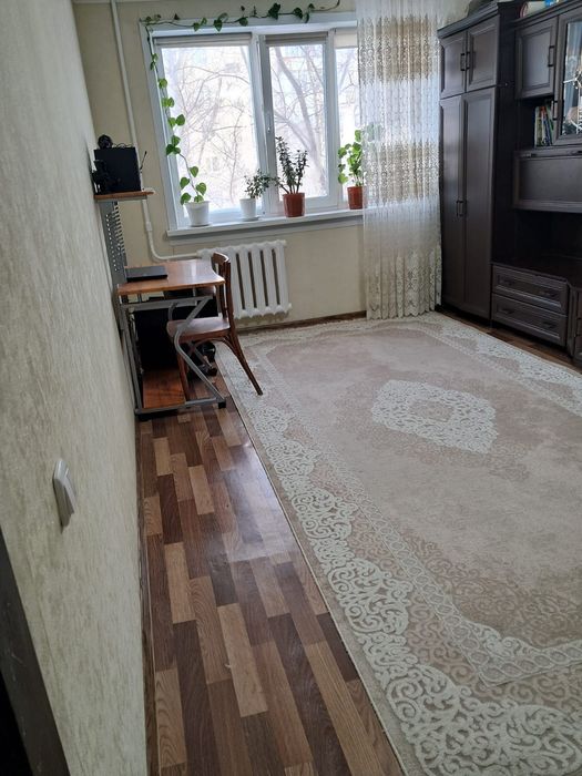 Продам 3 комн., квар. 6-12, 3 этаж.