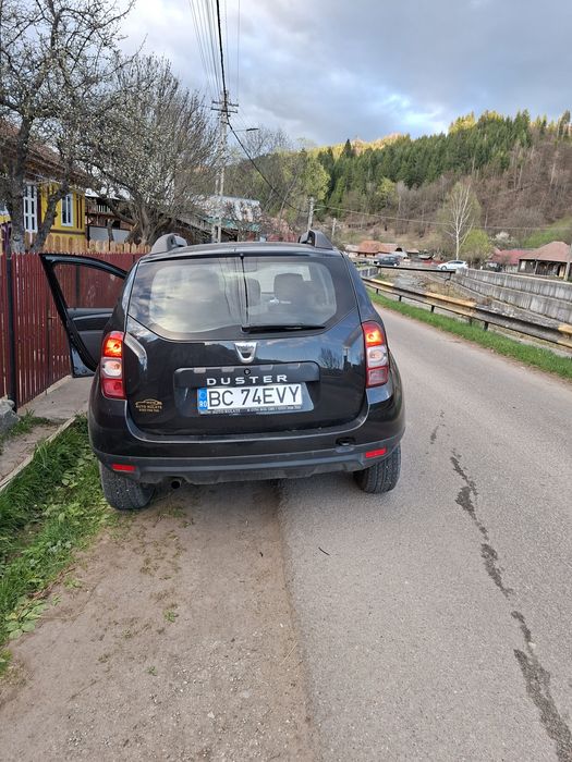 Vand sau schimb duster 4x2 2014 toate actele valabile