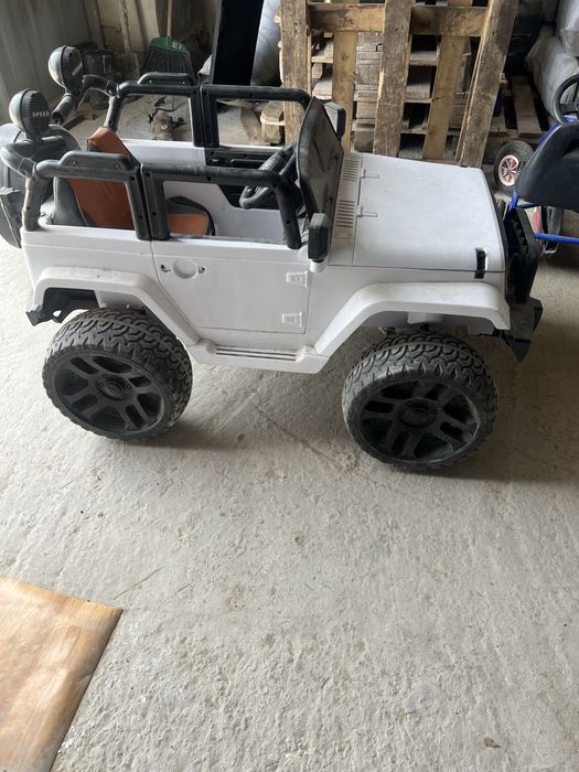 Ойыншық Машина сатылады!