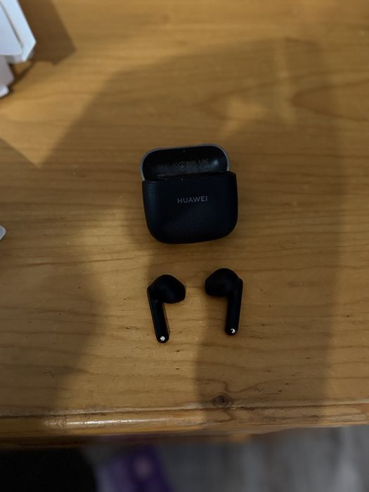 НЕИЗПОЛЗВАНИ слушалки Huawei Freebids SE3