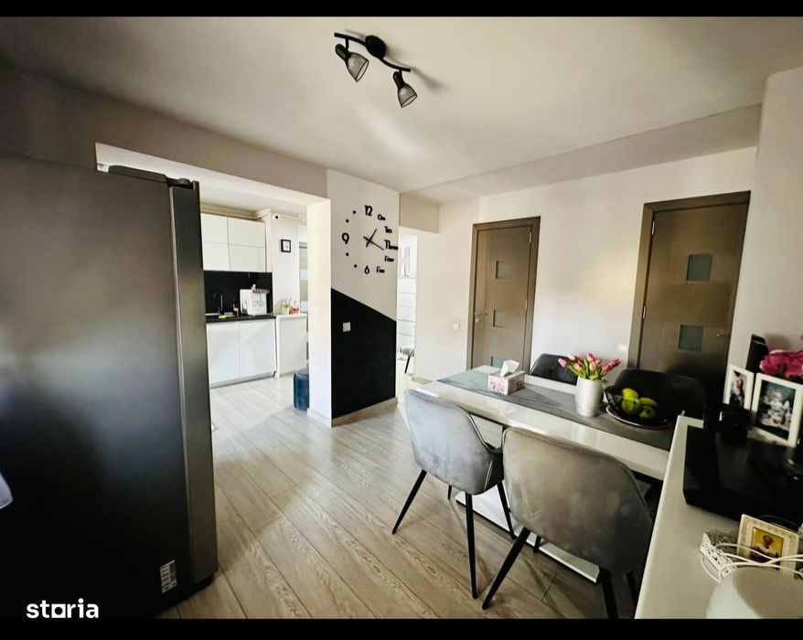 Apartament cu 4 camere - zona centrala