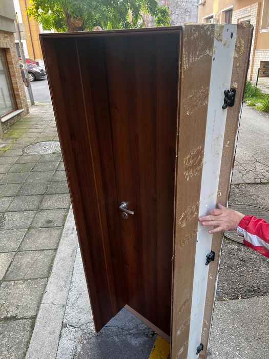 Врата с каса 190 на 70