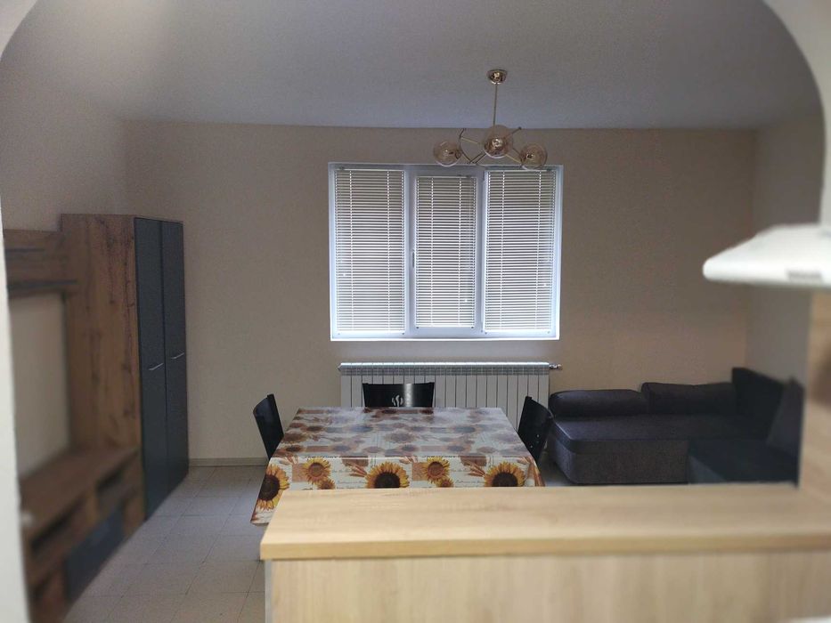 Дава се под наем Тристаен апартамент в Благоевград, Идеален център - 95 кв.м за 357 € - Снимка #14