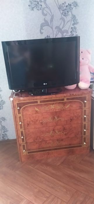 Продам телевизор