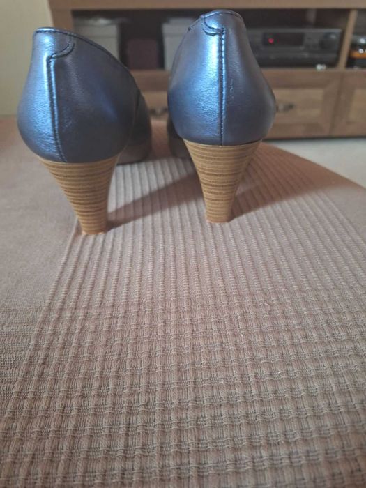 Нови елегантни  испански обувки № 39
