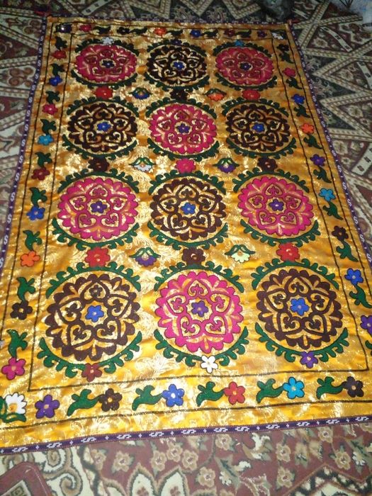 Сузана. Жойпеч. Белбог'