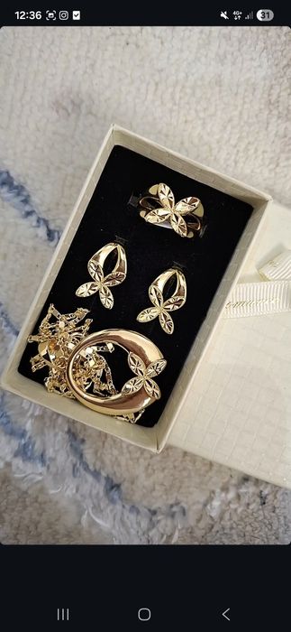 Har xil turdagi bijuteriyalar