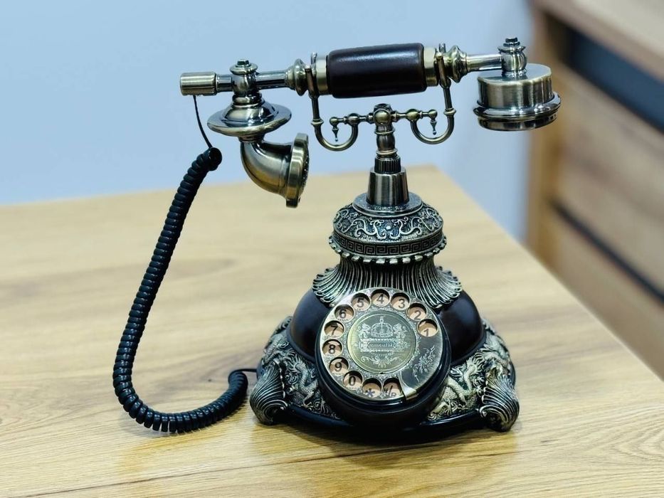 Телефон Retro в антикварном дизайне