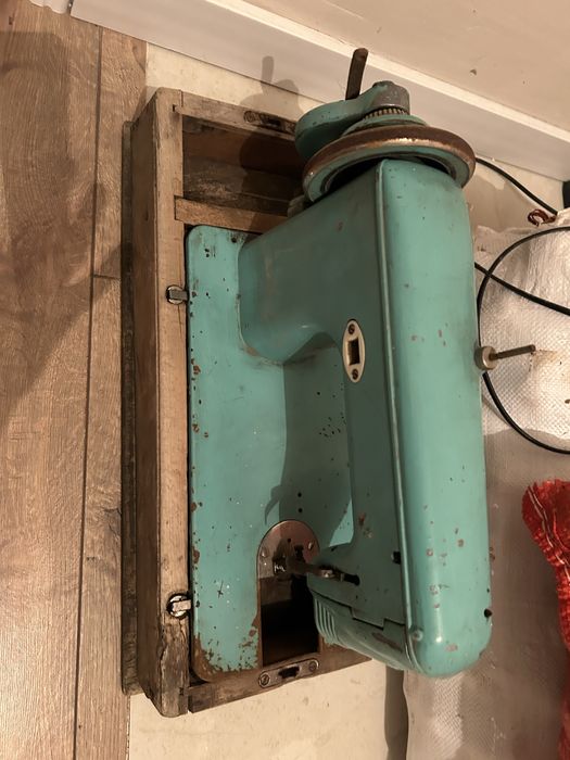 Швейная машина бу для запчастьи