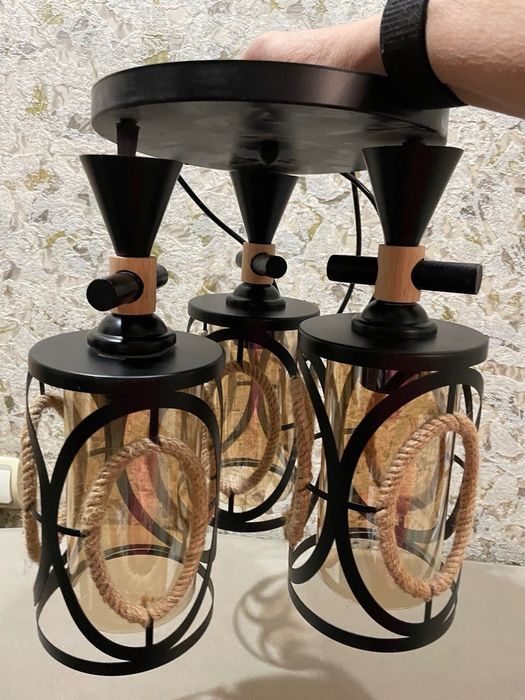 Продается люстра