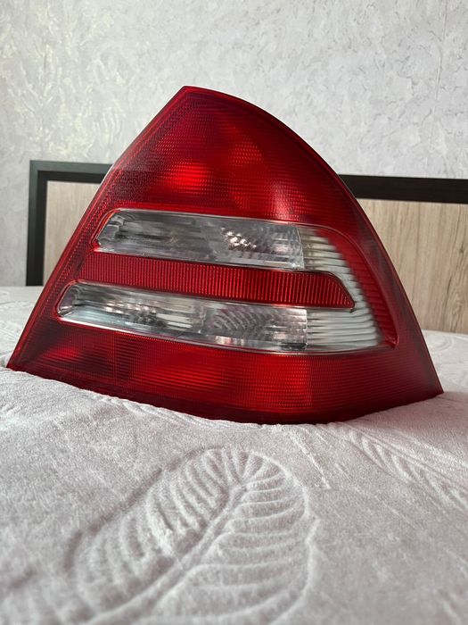 Фара задняя , на Мерседес