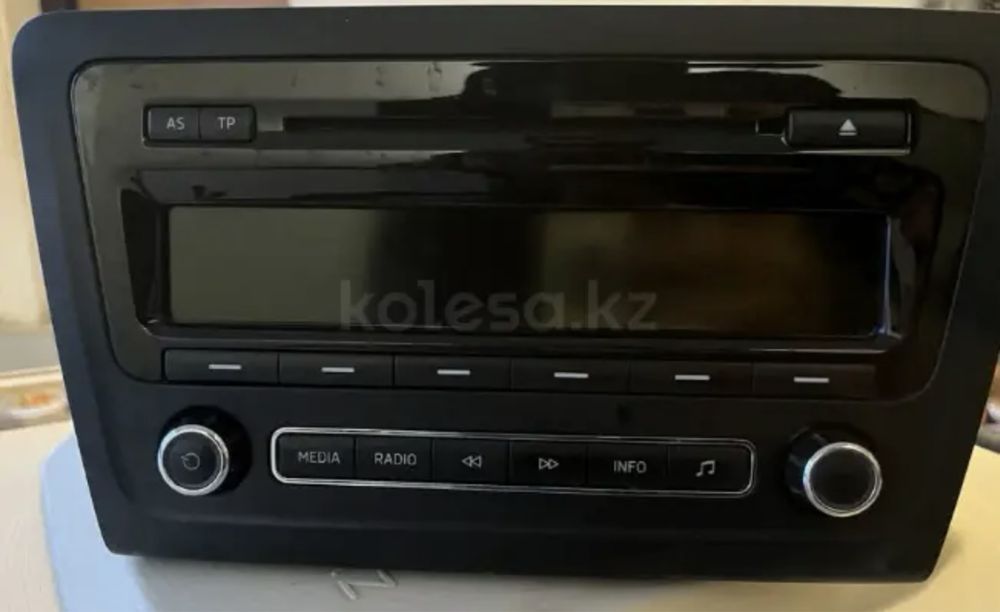 Штатная магнитола