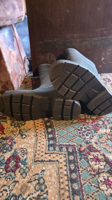 Резиновые  Сапоги 44 размер торг