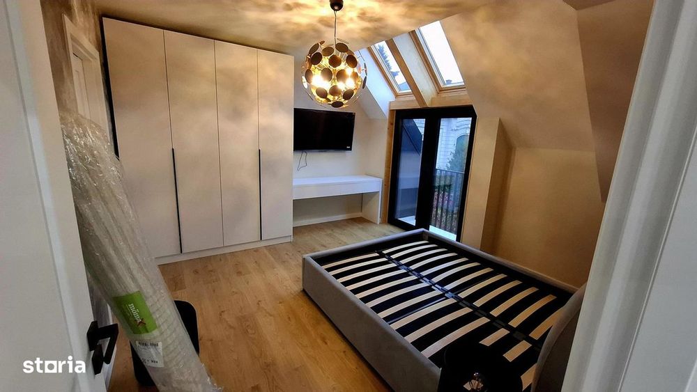 OPORTUNITATE- De vanzare penthouse finisat , mobilat/utilat