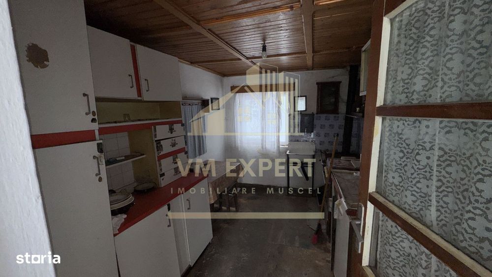 Casă 4 Camere Teren 3038 Mp Albeștii  De Muscel