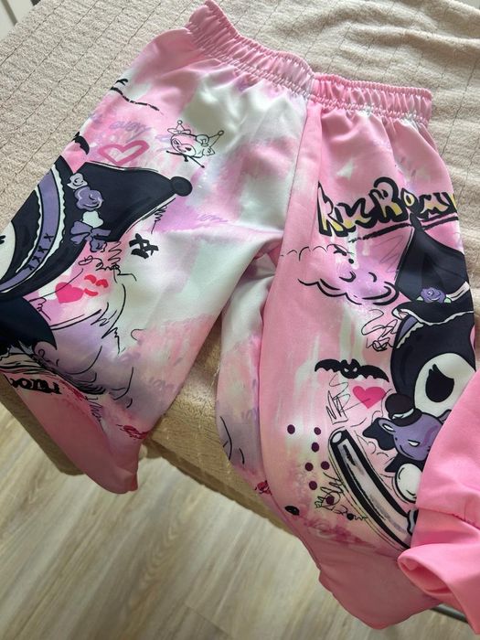 Продам новый костюм для девочки