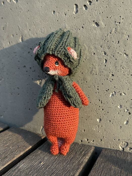 Вязаный лисёнок Клевер