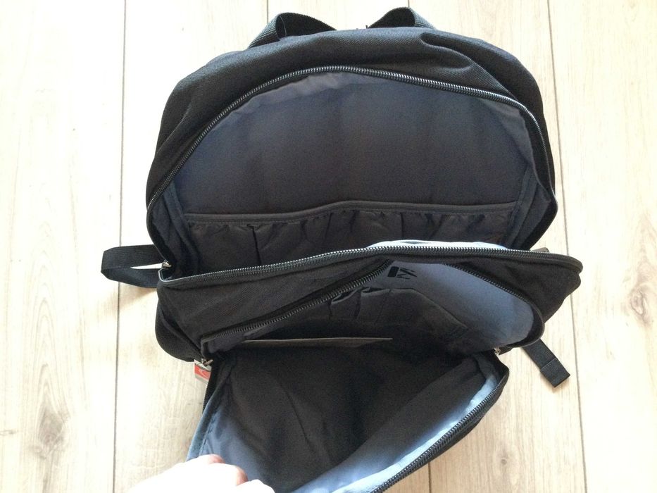 НОВА оригинална черна раница WENGER  отделение за 16-инчов лаптоп 20 л