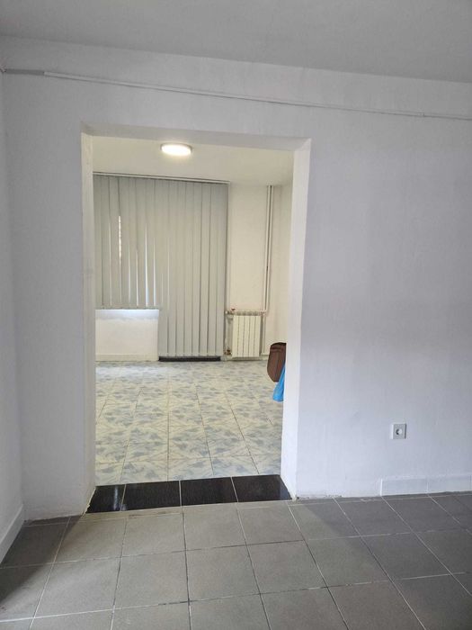 Spatiu Comercial De Inchiriat
