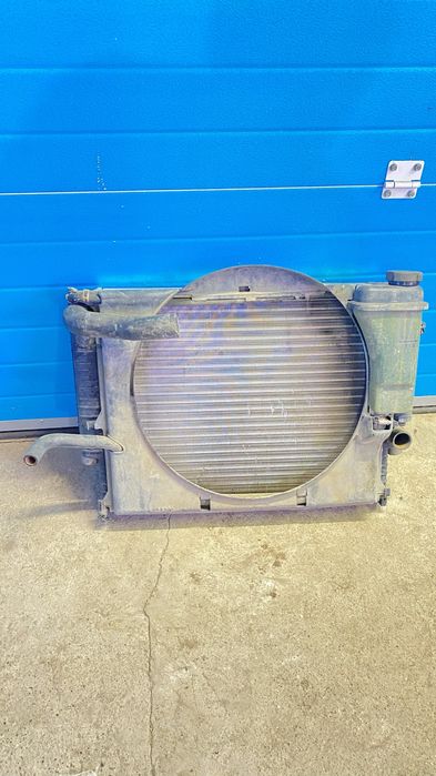 Продам радиатор бмв е36