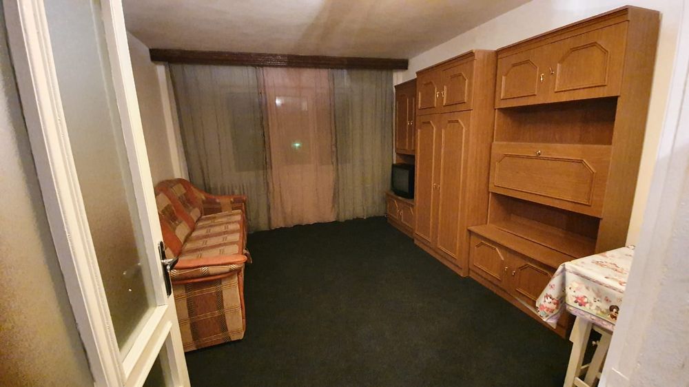 Persoana fizica închiriez garsonieră