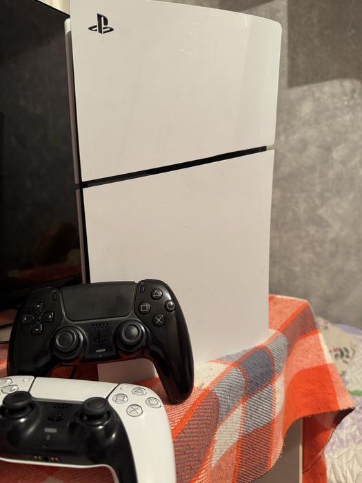 Игровая приставка Sony PlayStation 5 Slim Digital Version