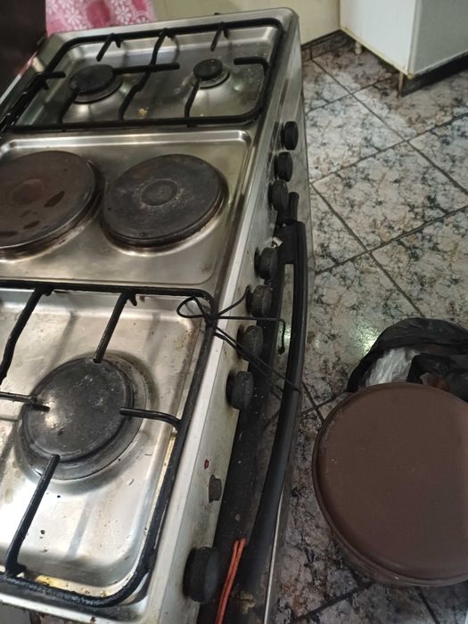 Комбинирана готварскка печка на ток и газ CANDY