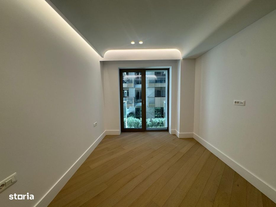 3 Camere | Cortina 126 | Erouiancu Nicolae — fotografia 3