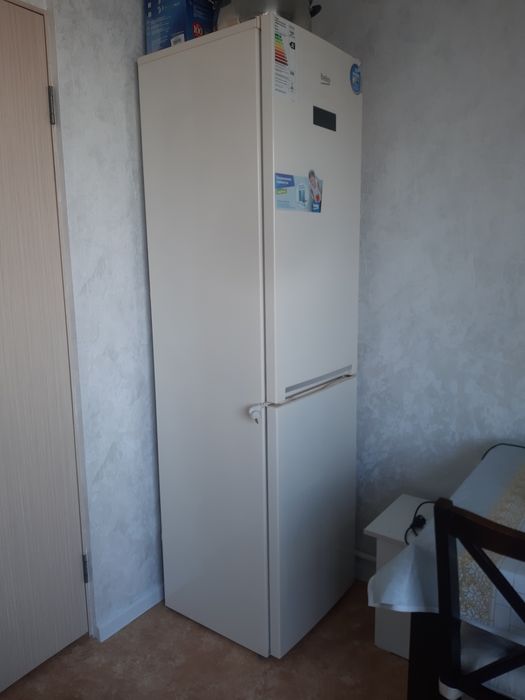 Продам холодильник