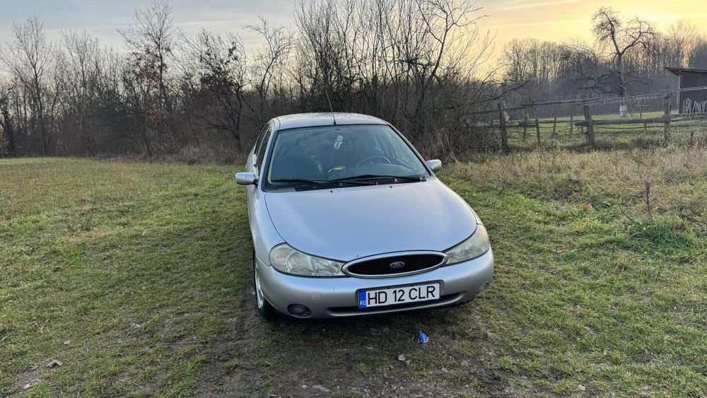 Ford Mondeo Ghia Cutie Automata Benzină + Gpl Pret 750euro