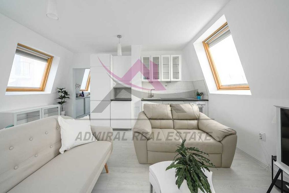 Дава се под наем Двустаен апартамент в Варна, Център - 78 кв.м за 1097.01 € - Снимка #2
