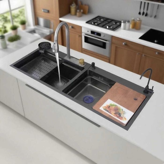 Мултифункционална кухненска мивка с две корита
