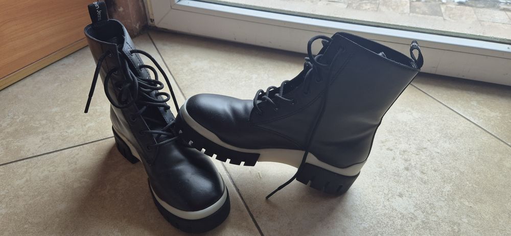 Боти Calvin Klein