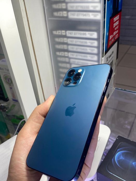 iPhone 12 Pro в идеальном состоянии