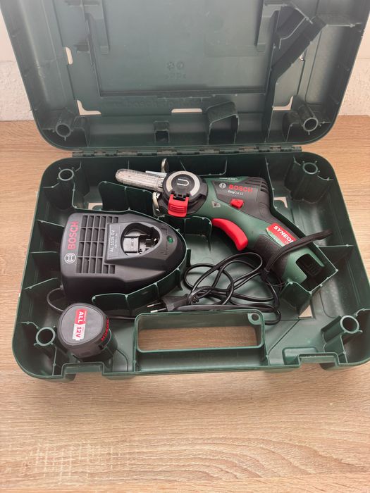 Mini-fierastrau electrica Bosch EasyCut 12 NanoBlade