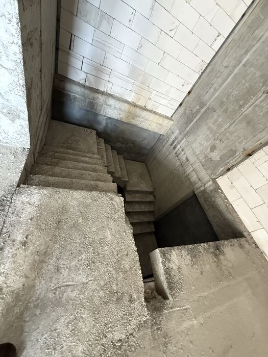 Продается коммерческое помещение Мирабад Авеню