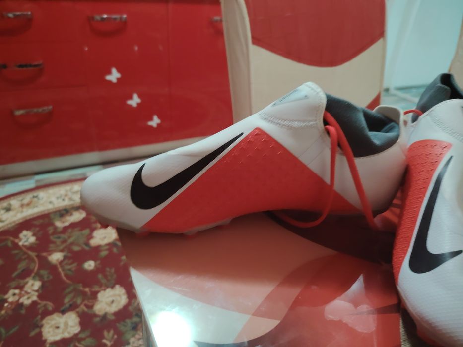 Ghete Fotbal  Nike Phantom VSN Nr 46
