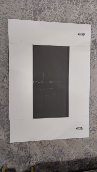 Продаю зеркало новое