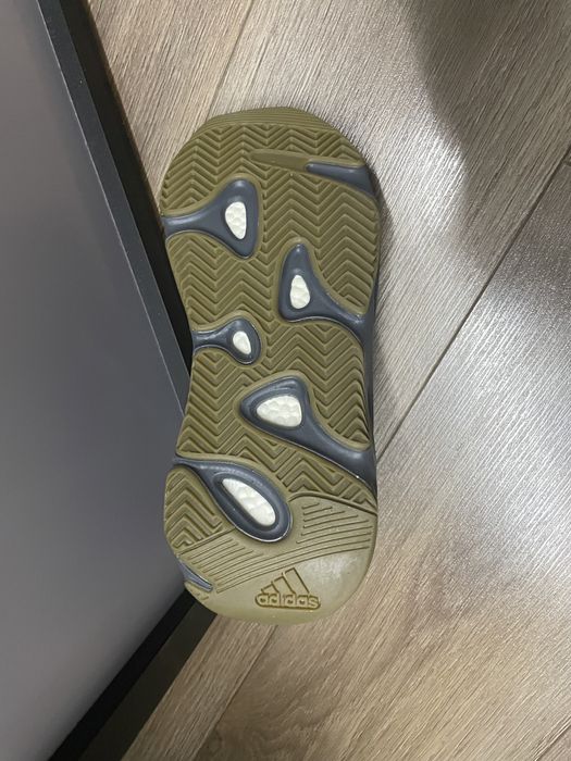 Новые кроссовки adidas 38 размер