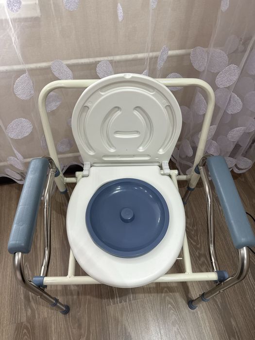 Продам санитарный унитаз